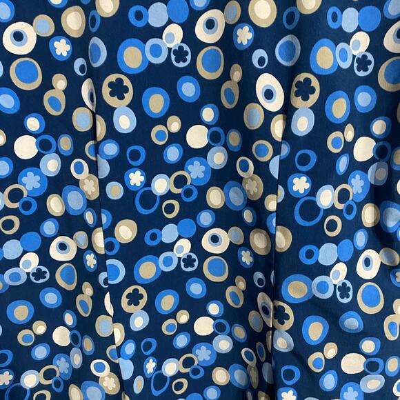 Scrub Top Divine Stretch Size Small Blue Print Front Pockets V Neck - Picture 4 of 12